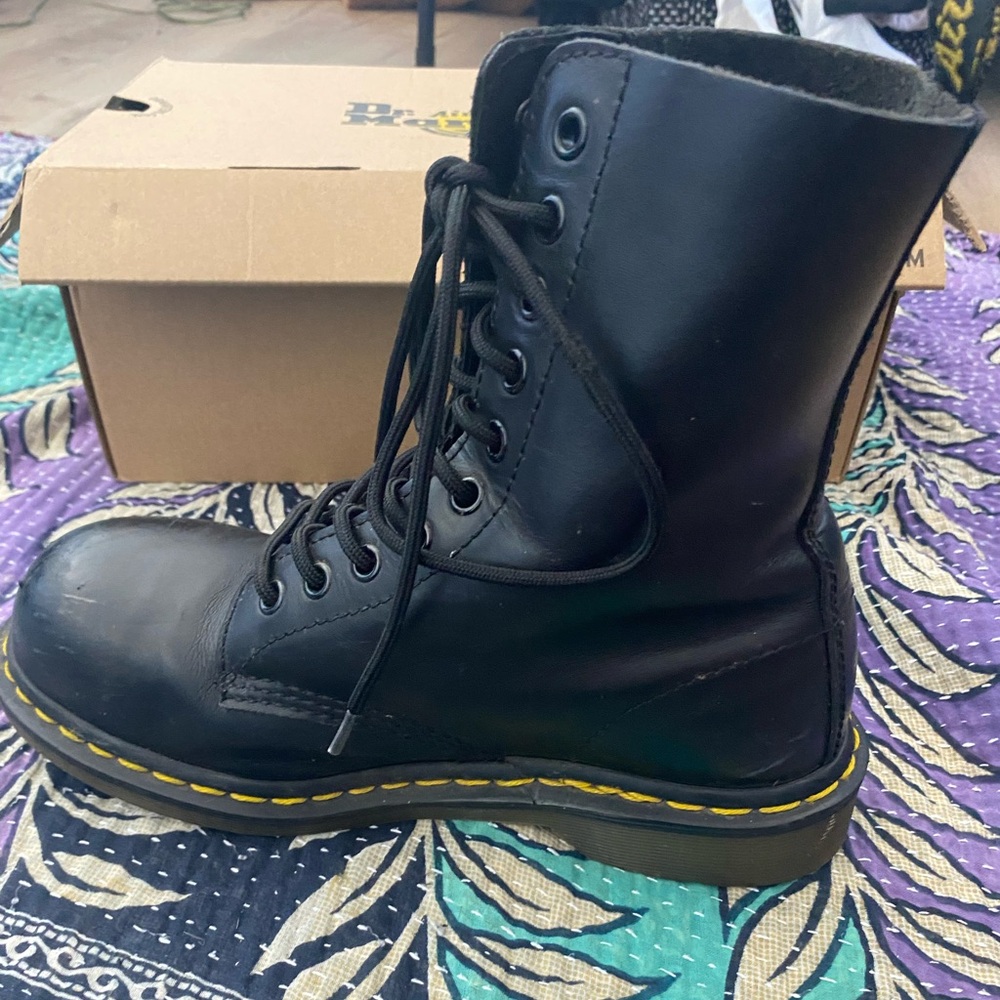 Dr. Martens leather steel toe boots #leather